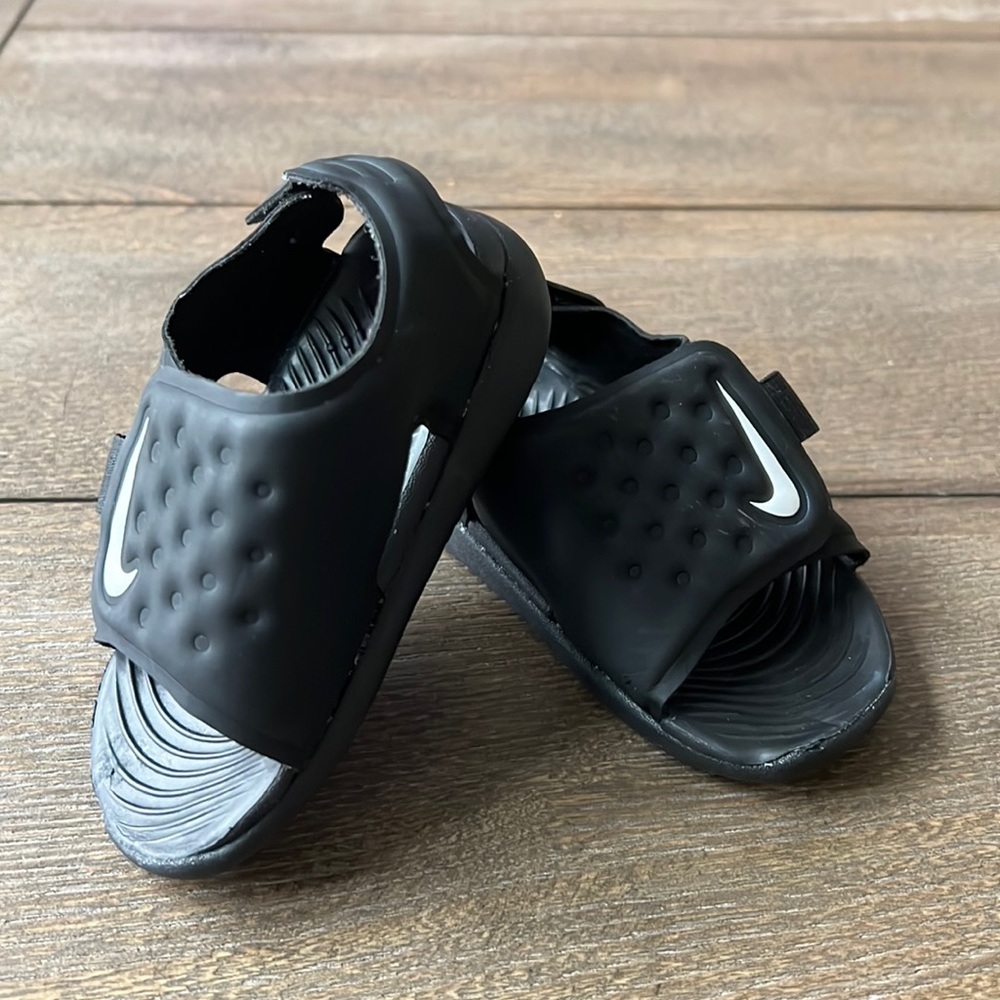 Black Nike Toddler Sandals size 4C